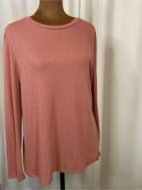 NWOT. Well Worn Long-Sleeve Pointelle Crewneck Top in Dusty Pink